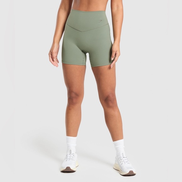 Gymshark Elevate Shorts - NWOT - Picture 1 of 11